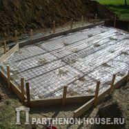 Строительство бетонного бассейна. Армирование плиты фундамента бассейна.